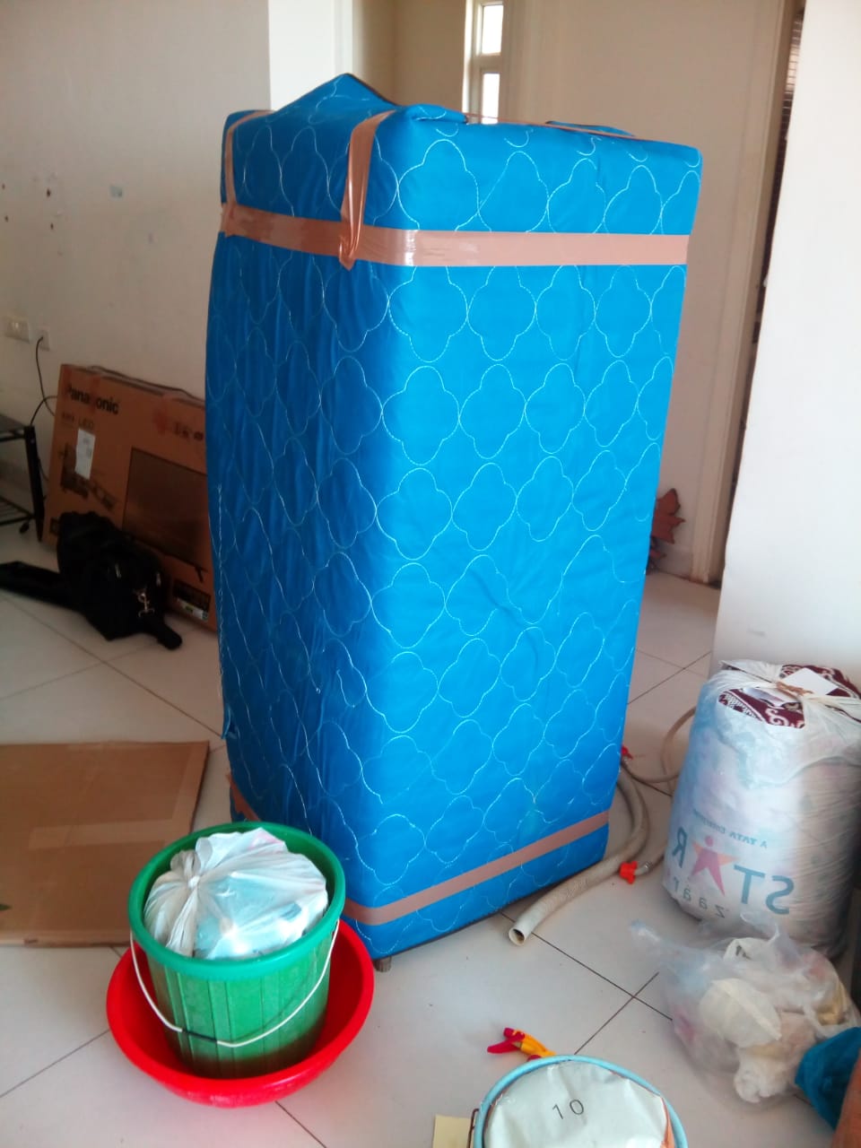 Professional shifting team photo